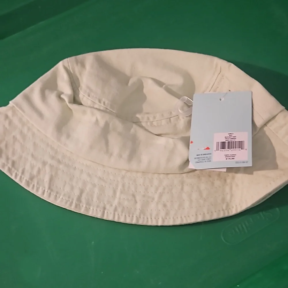 DSG BUCKET HAT: PALE GREEN: NEW WITH TAGS: M/L